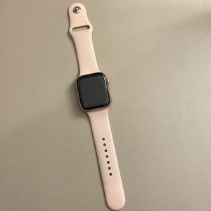 44mm Apple Watch Series 5 Rose Gold - W/ Pink Sand Band & Charger